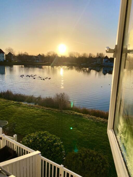 Emerald Lake House เซาธ์เซอร์นีย์ ภายนอก รูปภาพ