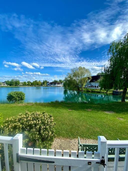 Emerald Lake House เซาธ์เซอร์นีย์ ภายนอก รูปภาพ