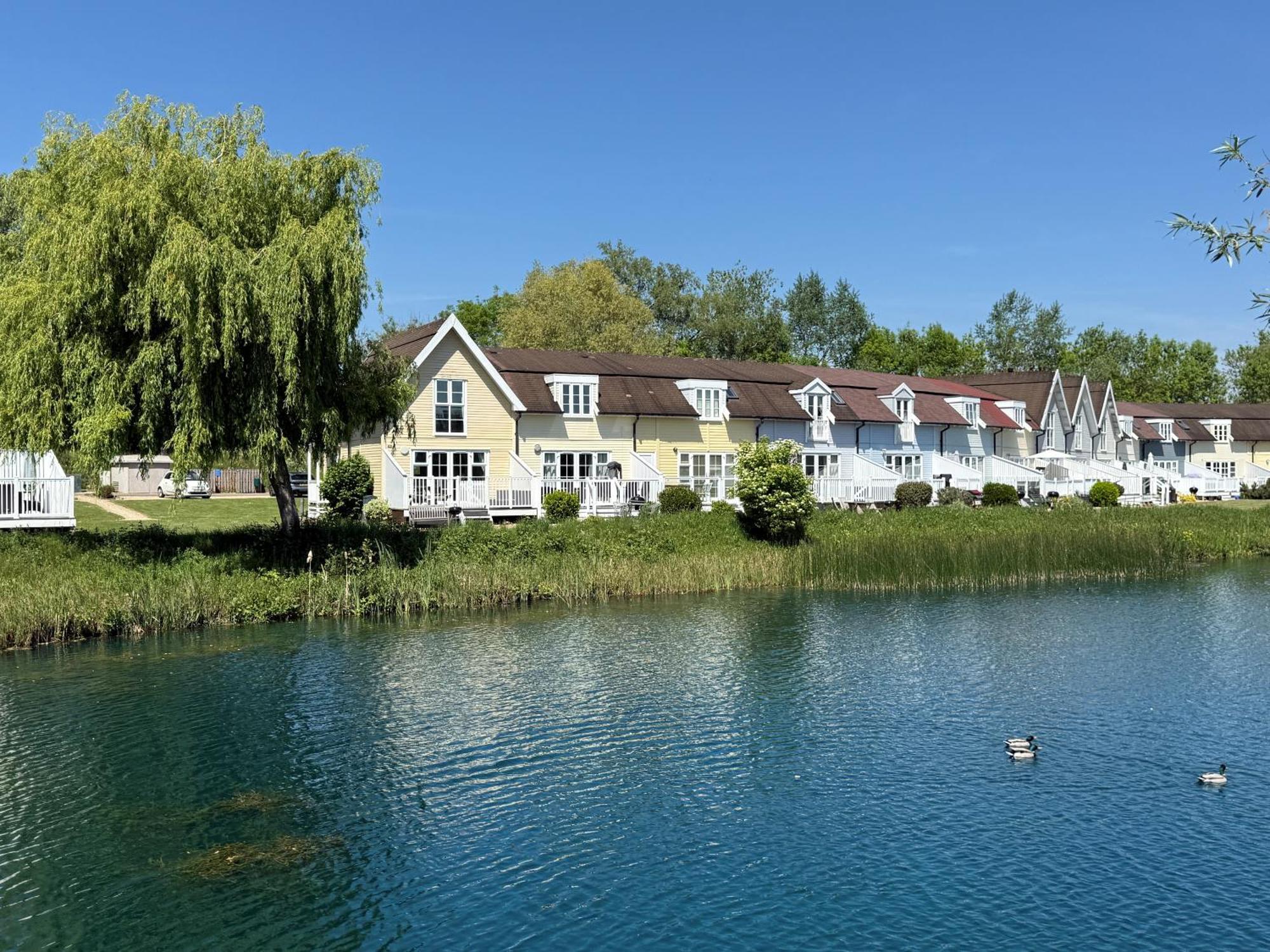 Emerald Lake House เซาธ์เซอร์นีย์ ภายนอก รูปภาพ