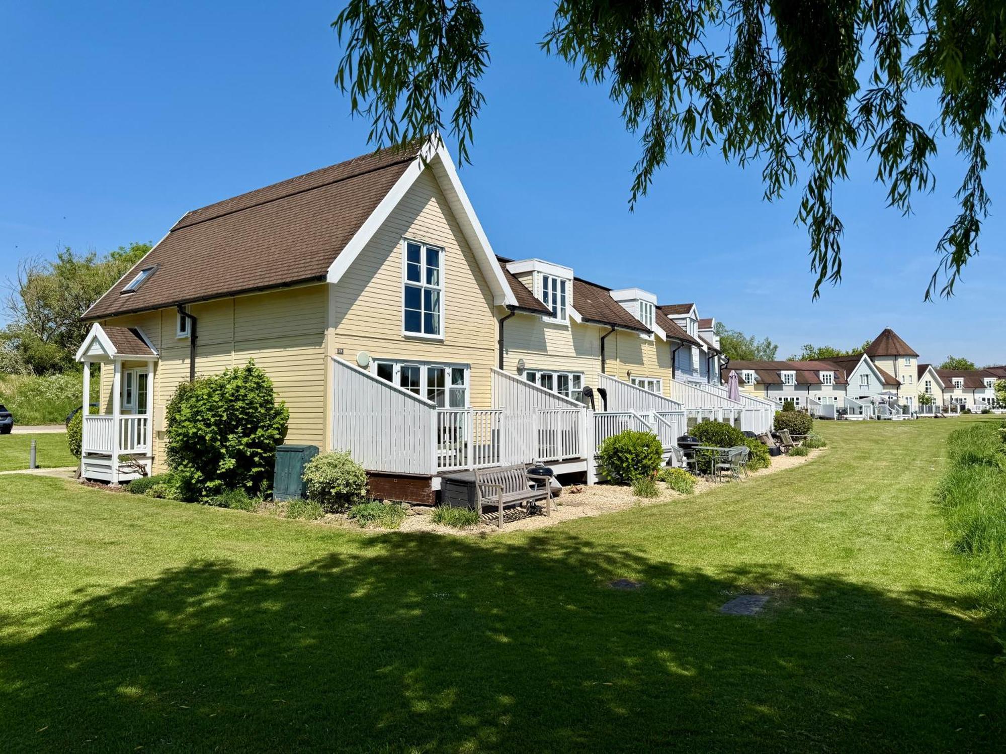 Emerald Lake House เซาธ์เซอร์นีย์ ภายนอก รูปภาพ